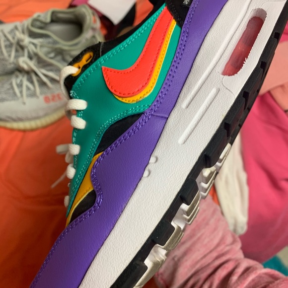 Nike Air Max 1 gs size 6.5 (8W) - Picture 2 of 4